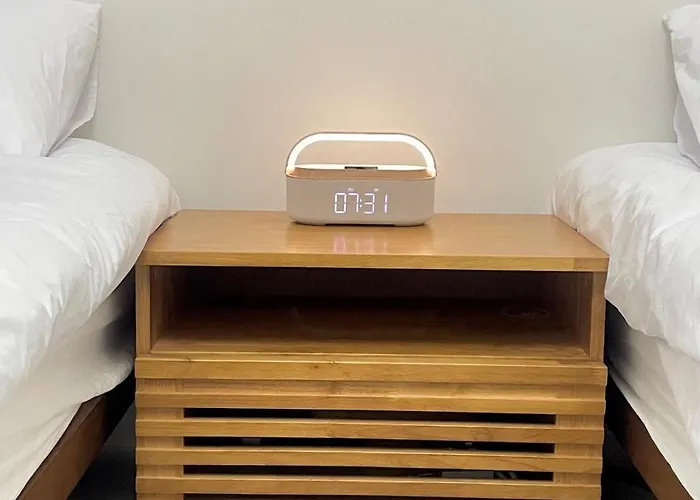 'Gwanak Stay' - Line 2 Direct Gangnam, Hongdae, Seongsu - Max 6, Entire House