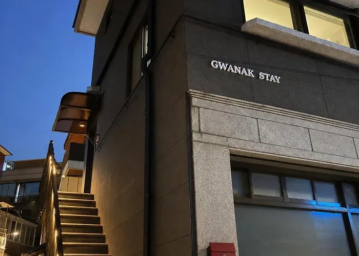 'Gwanak Stay' - Line 2 Direct Gangnam, Hongdae, Seongsu - Max 6, Entire House Nocleg ze śniadaniem